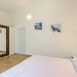 Helles Nur 100 Meter Zum Mit Meerblick * Crikvenica