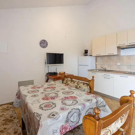 Helles Nur 100 Meter Zum Mit Meerblick Apartmán